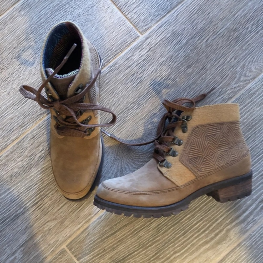 North face boots